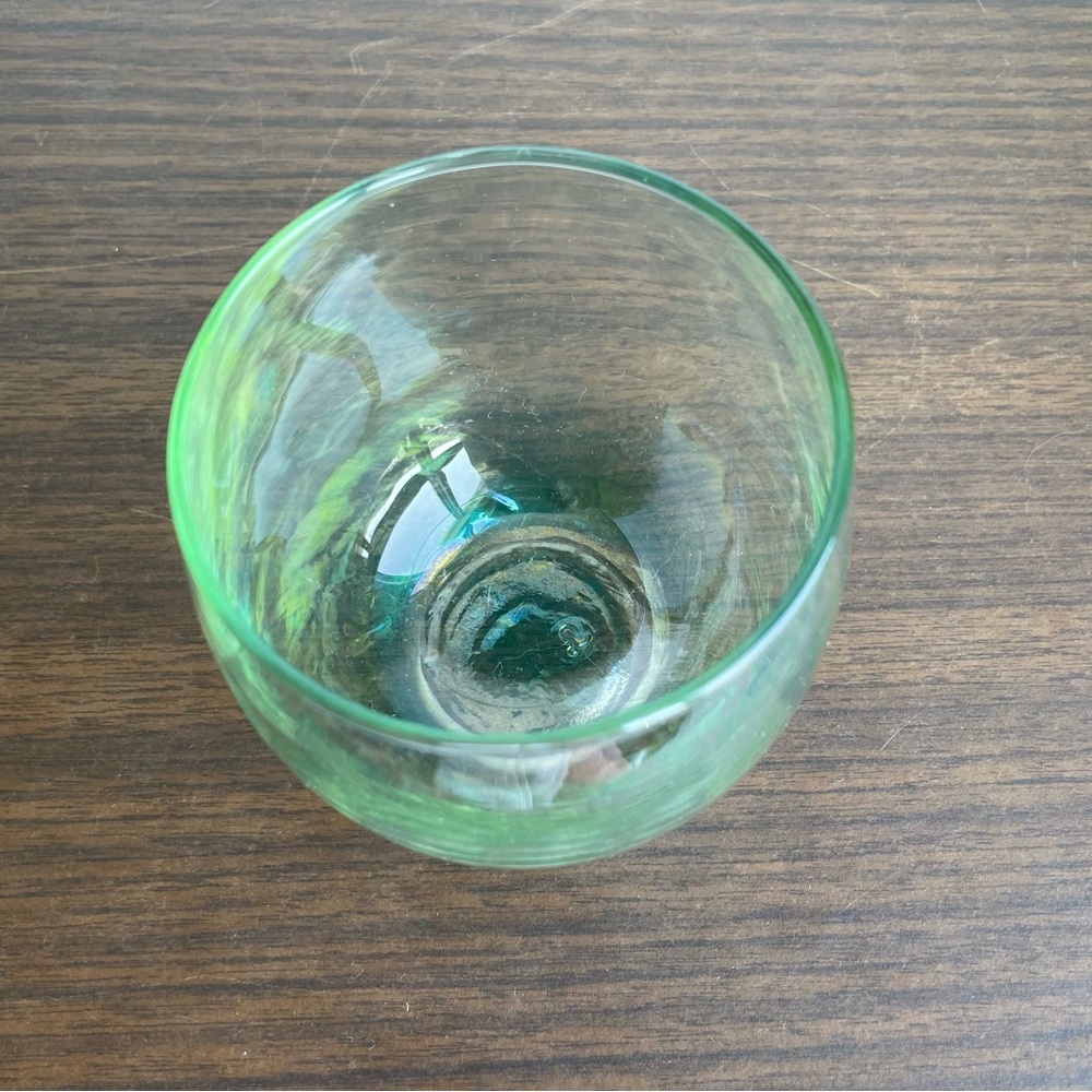 Libbey Green Iridescent Rounded Drinking Glass - Picture 3 of 4